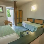 Th - Village Resort 3*
