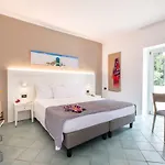 Th - Village Resort