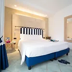 Th - Village Resort