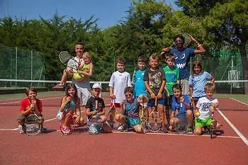 Th - Village リゾート 3*