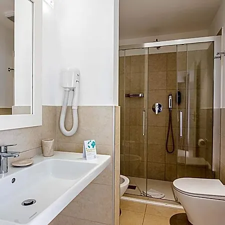 Θέρετρο Th - Village 3*